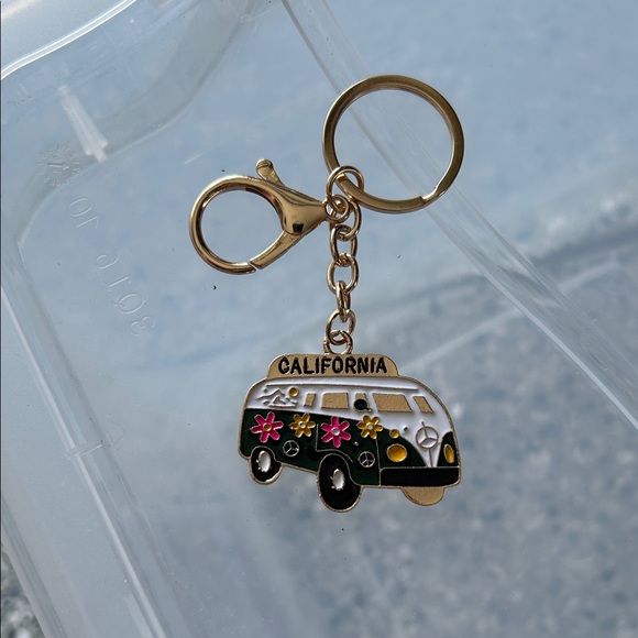 Colorful Van Keychain - Picture 3 of 3
